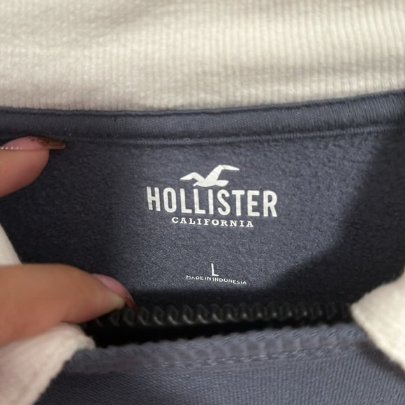 HOLLISTER Sweater 🧡 - Picture 2 of 4